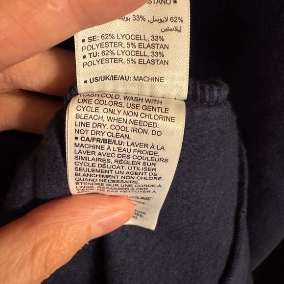 New with tags ladies navy blue sweatshirt from Amazon size XL - Picture 7 of 14